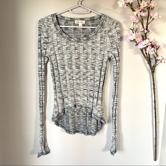 Urban Outfitters Sweaters - ⭐️2/$25 UO / SILENCE & NOISE / LONG SLEEVE KNIT